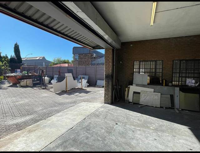 INDUSTRIAL PROPERTY TO RENT IN HENNOPSPARK